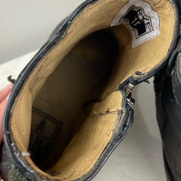 FRYE JAYDEN CROSS STRAP Black Leather Boots - Picture 13 of 16